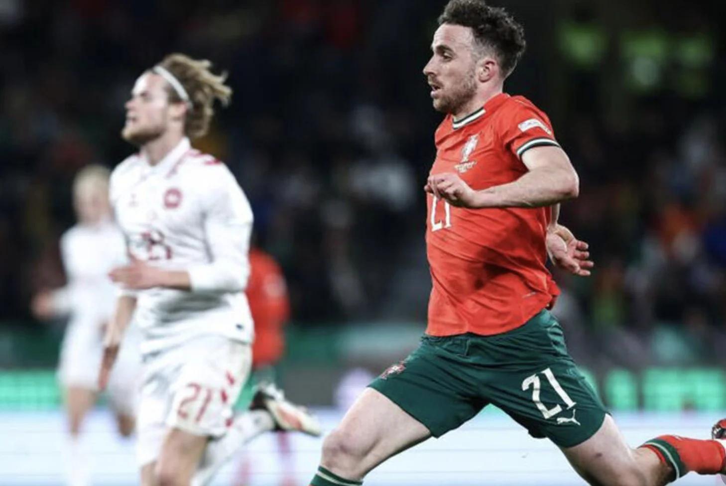 开云官网-包含C罗与80激战巴塞罗那分钟，出色防守胜负难料！，Faker焦点对战气势如虹延续的词条