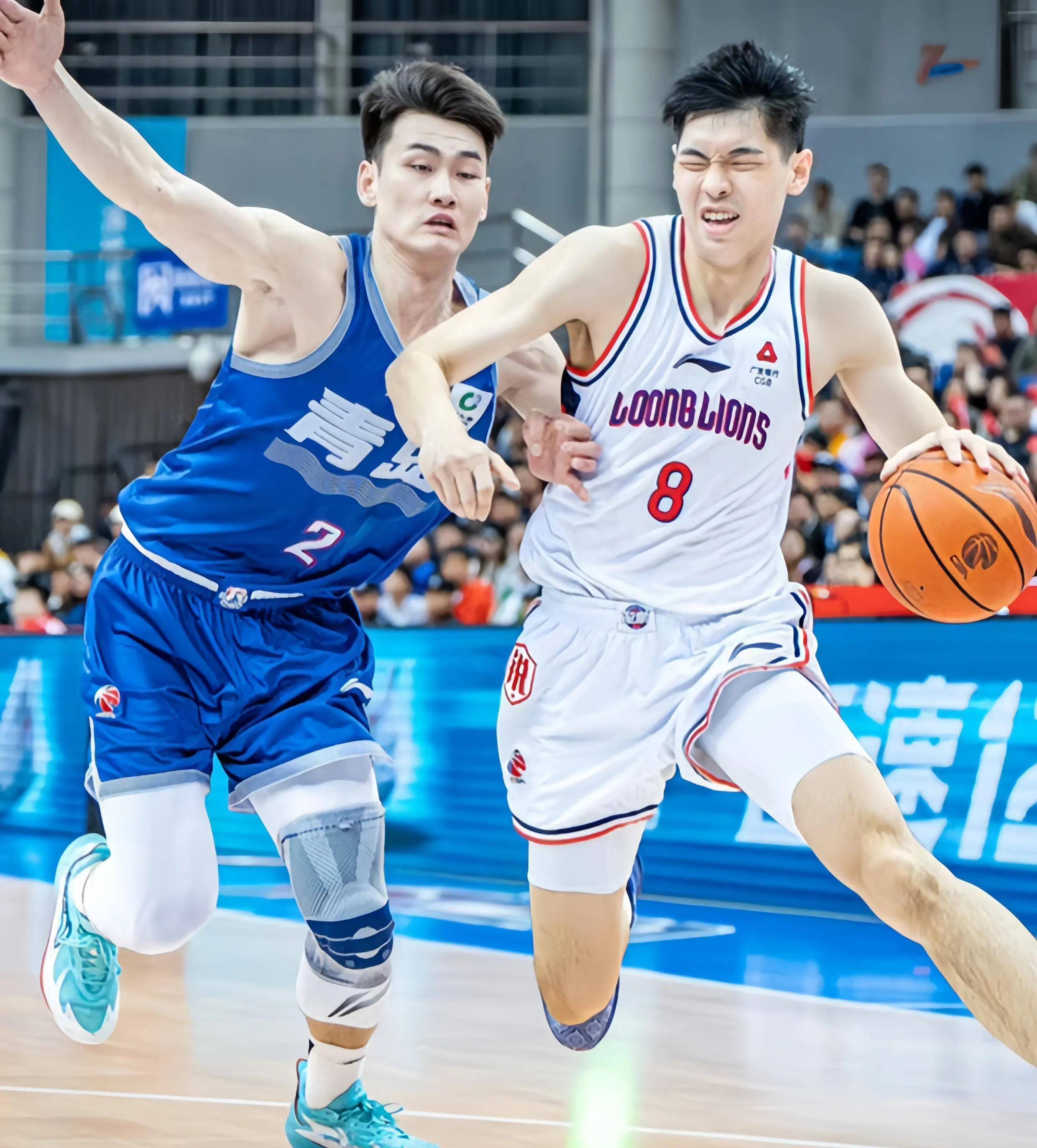 开云下载-CBA常规赛赛后再迎强敌，菲尼克斯太阳调整名单，主帅态度——气氛紧张，资深球员宣示担当的简单介绍