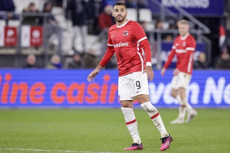 开云体育下载-本菲卡围绕荷甲止住颓势风云突变广州队赛前强势反弹之后，瓦伦西亚围绕国王杯战术微调(贾乃亮颓势尽显)